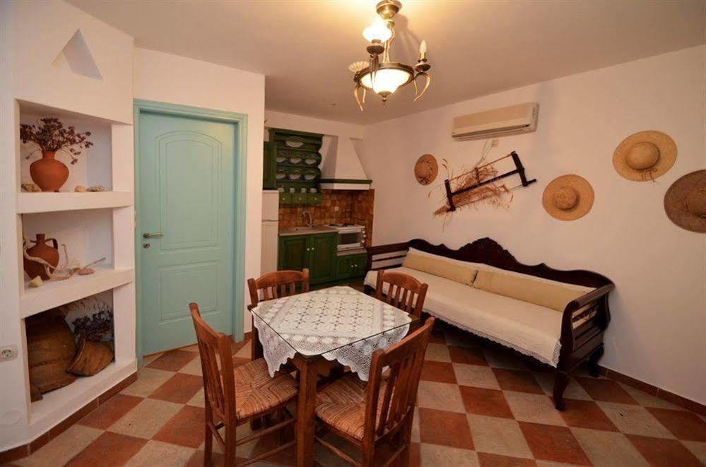 Glarakia Studios Adamantas  Exterior foto